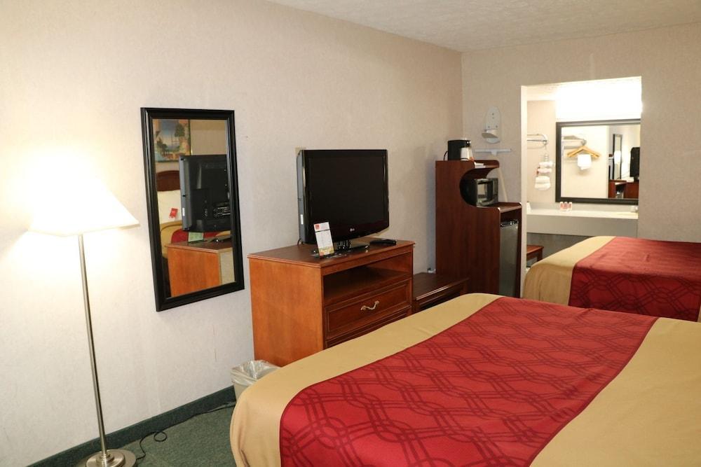 Red Roof Inn Walton - Richwood Exterior photo