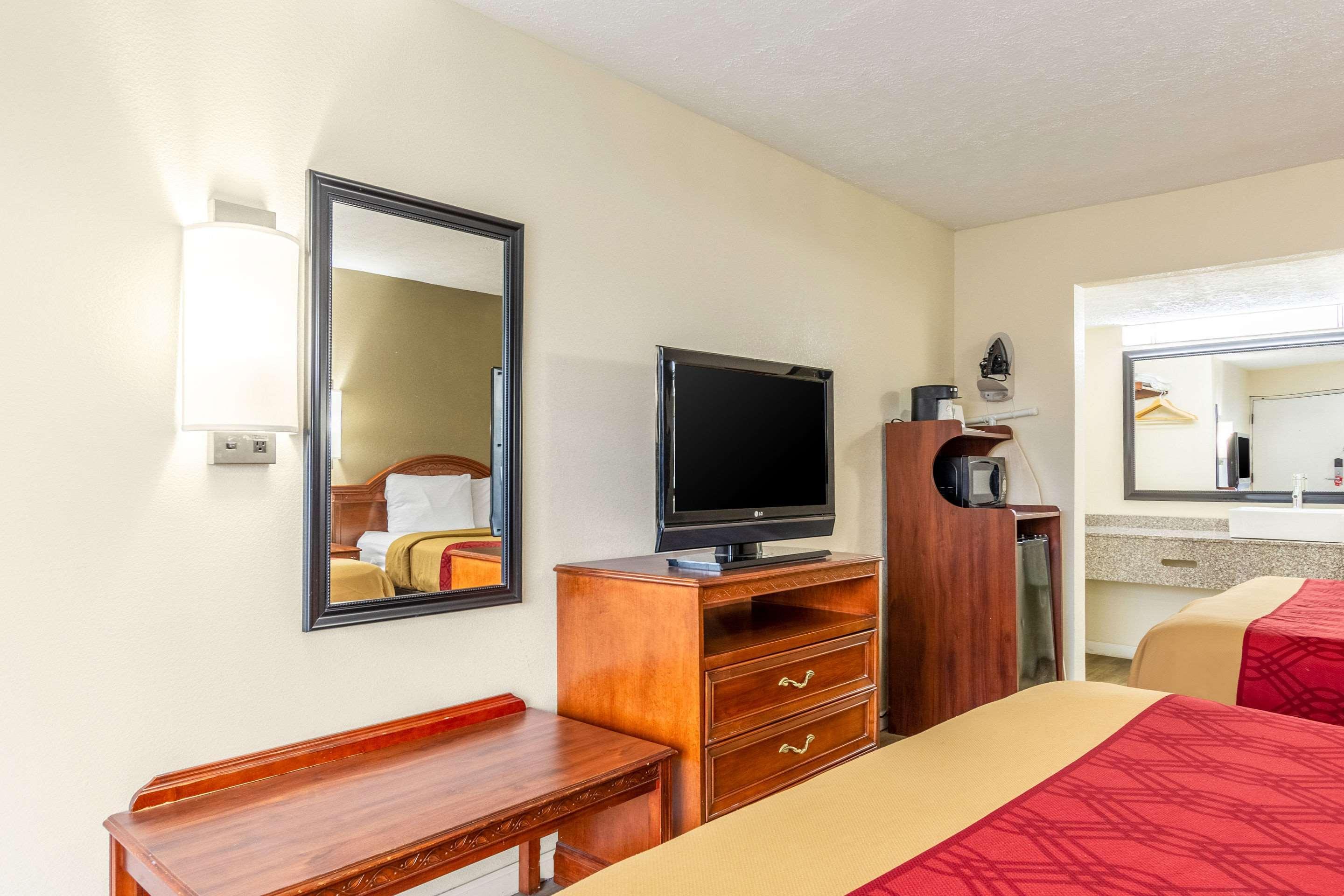 Red Roof Inn Walton - Richwood Exterior photo